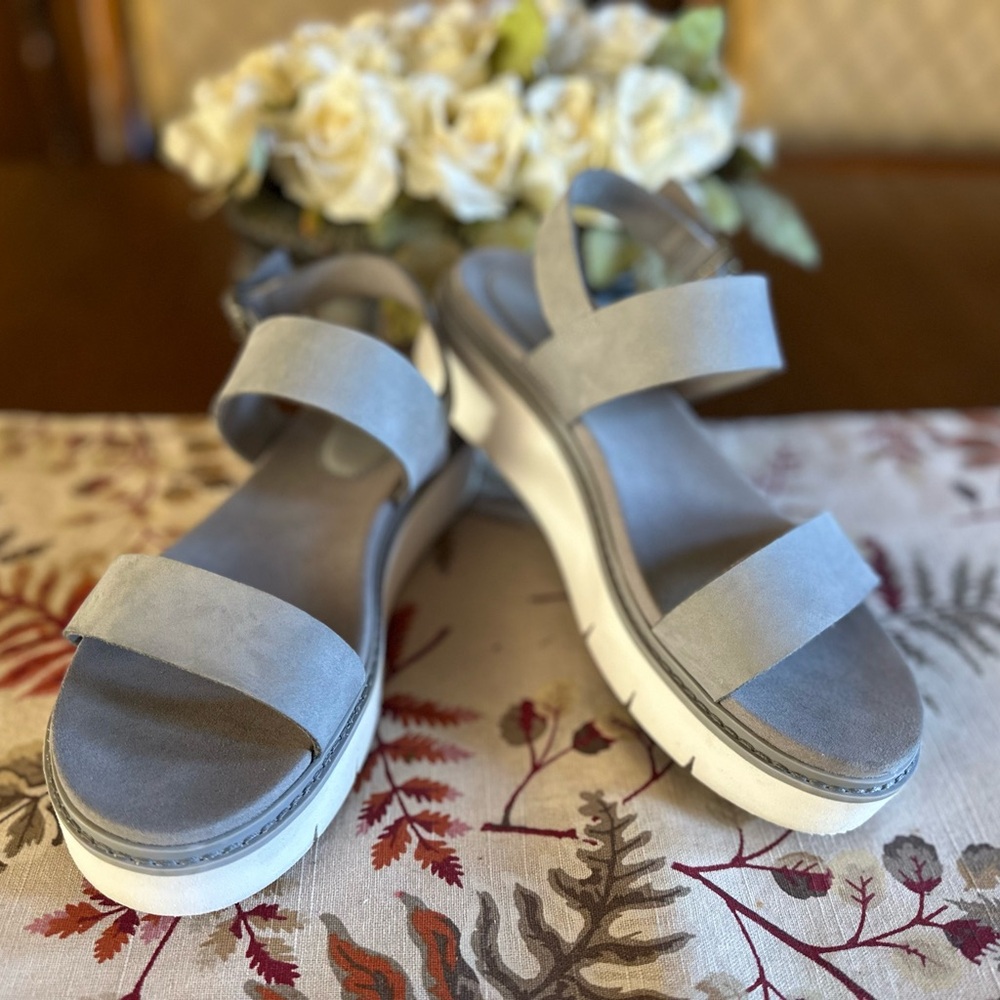 Timberland Women's Gray “Safari Dawn” Nubuck Sandals, Sz 9, Nearly New, EUC